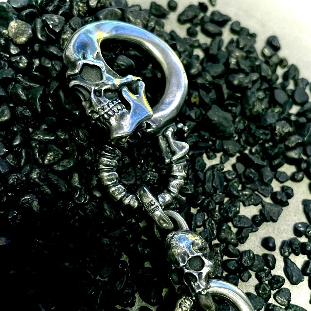 スカルの存在感と実用性を両立した、マッドカルトならではのキー